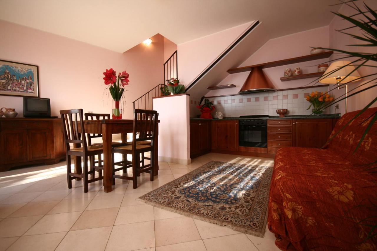 Bargni Casa Oliva Albergo Diffuso מראה חיצוני תמונה