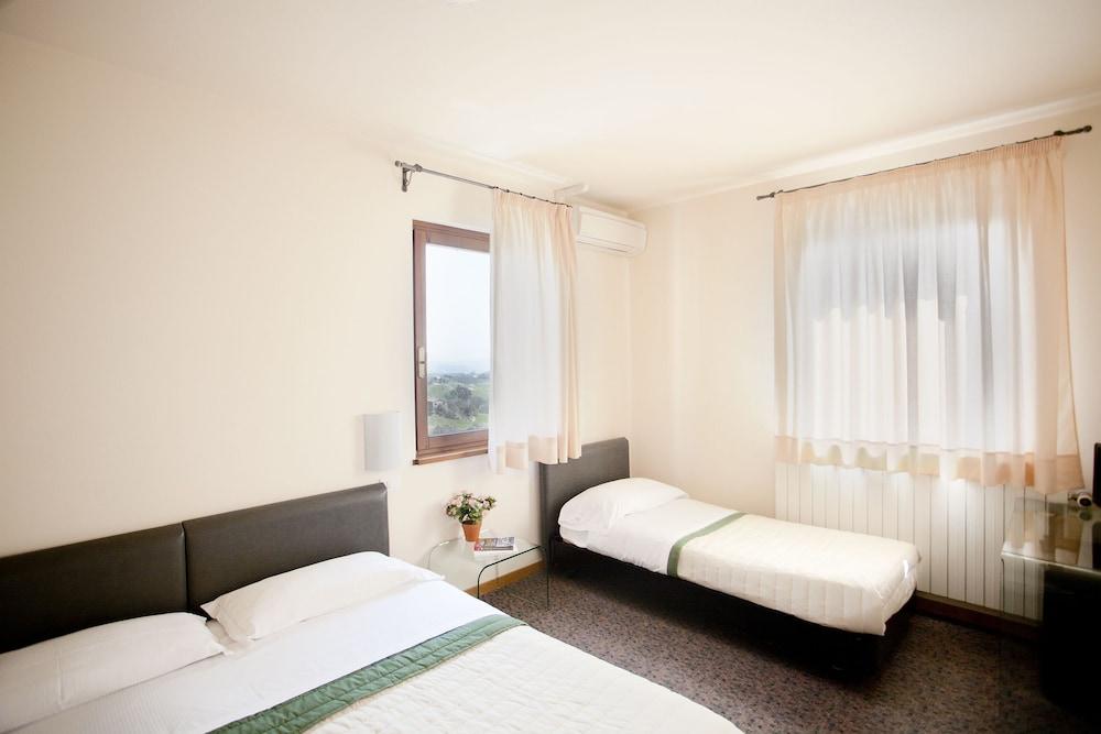 Bargni Casa Oliva Albergo Diffuso מראה חיצוני תמונה